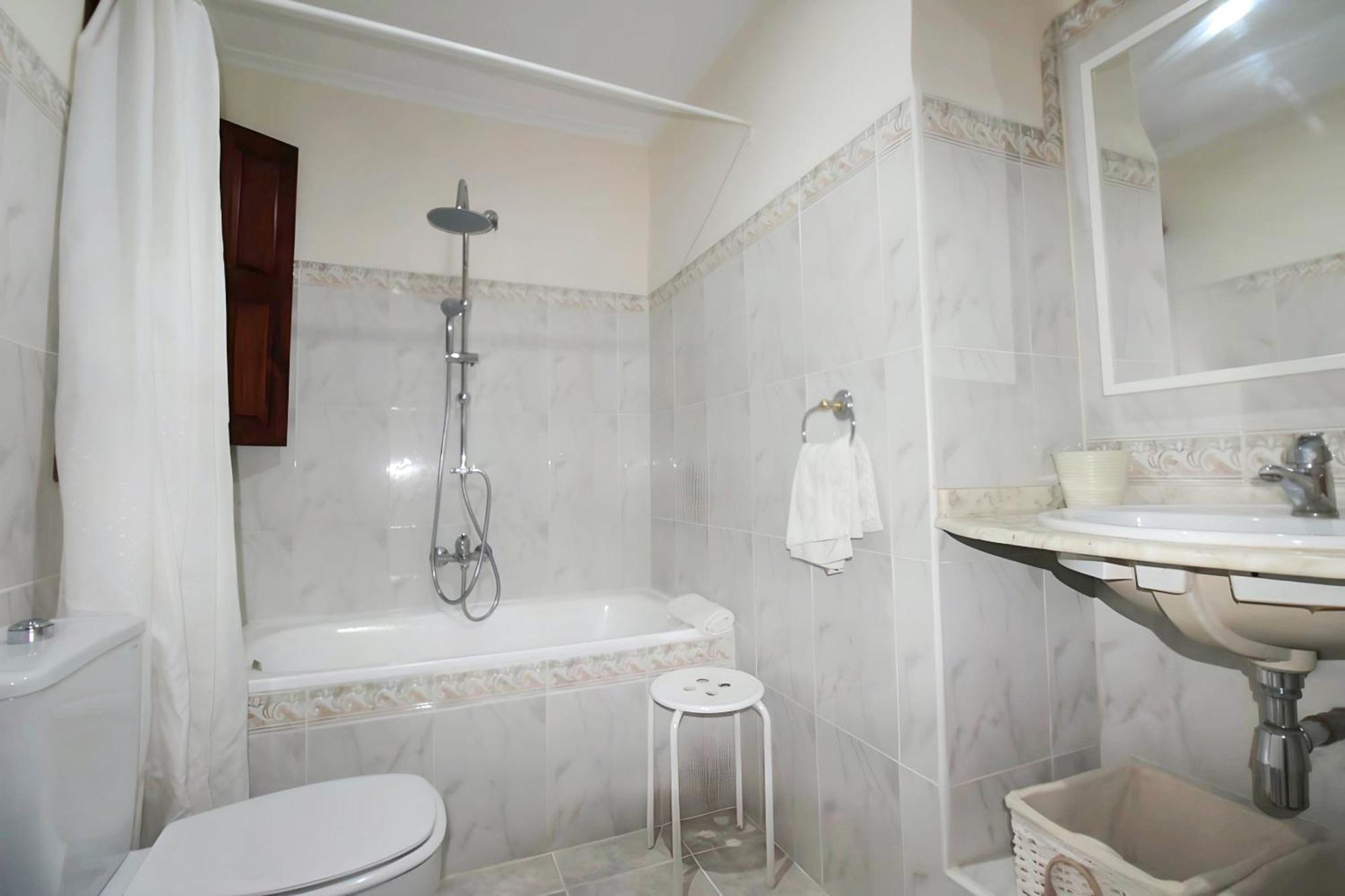 Apartamento Reformado Cerca De La Plaza Redonda Valencia Exterior foto